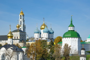 Fototapeta na wymiar Holy Trinity St. Sergius Lavra on a Sunny autumn day. Sergiev Posad, Russia