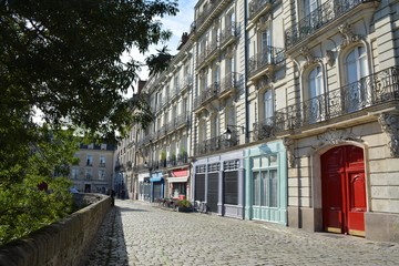 Nantes - Immeubles fin XVIII siècle et voie piétonne côté château