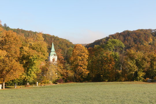Herbst im Altmühltal auf dem Frauenberg oberhalb von Kloster Weltenburg
