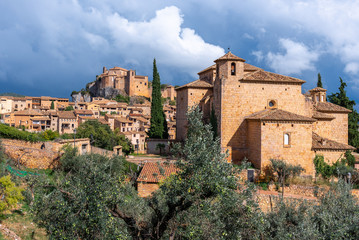 Fototapeta premium Alquezar, beautiful medieval village in Huesca, Spain