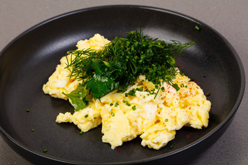 Scramble with herbs