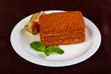 Sponge cake with cream