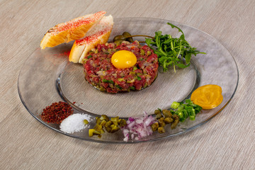 Beef tartar with bread