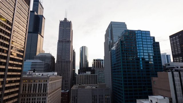 Day to night timelapse hyperlapse of Chicago Skyscrapers, Willis tower in background