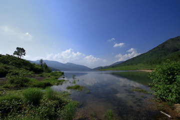 Fototapeta na wymiar 野反湖