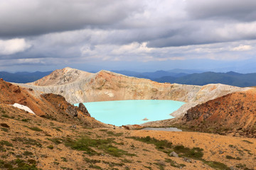 Obraz premium 草津白根山の湯釜