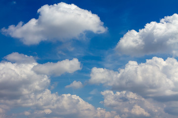 青い空と白い雲