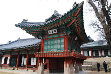 낙선재는 창덕궁에 있는 건물로 조선 마지막왕 영친와의 왕비가 마지막으로 살았던 곳이다.