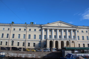 Fototapeta na wymiar old building in Saint-Petersburg Russia