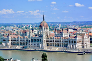 Obraz premium Parliament in Budapest