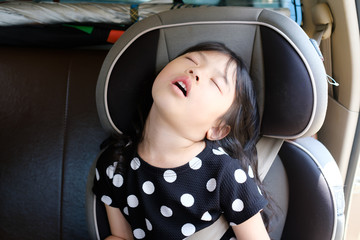 Children sleep on car
