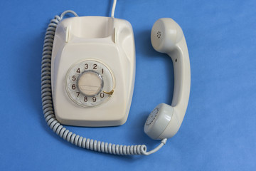 teléfono fijo vintage color crema