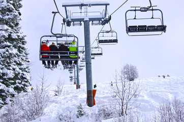 Station de ski en hiver - alpes fran&ccedil;aises