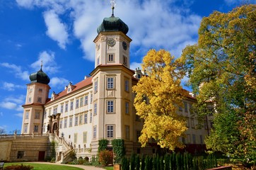 Замок Mnisek pod Brdy