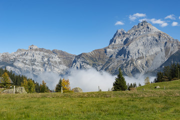 "Windgällen" aus der Sicht von Arni, ob Amsteg, Uri, Schweiz