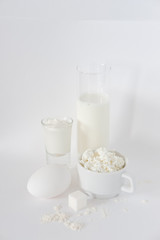 glass of milk and cookies