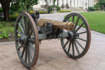 Cannon at Ohio Statehouse