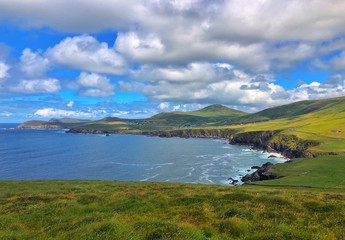 Fototapeta na wymiar Beautiful coast between Slea Head and Dunmore Head, Ireland