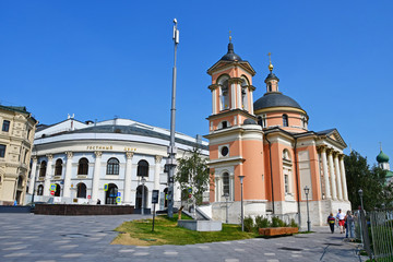 The church of St. Varvara and Gostiny Dvor. Street Varvarka. Moscow, Russia