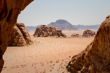 Paysage du Désert en Jordanie Voyage sable et montagne 