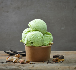 pistachio ice cream