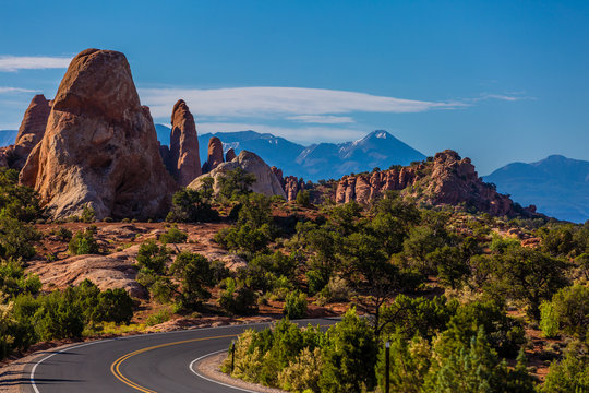 Arhes Parkway