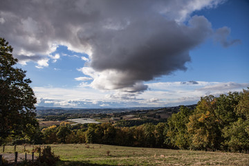Donzenac (Corrèze - France) - Vue sur la vallée de la Vézère