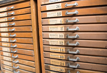 cassettiera porta caratteri tipografici