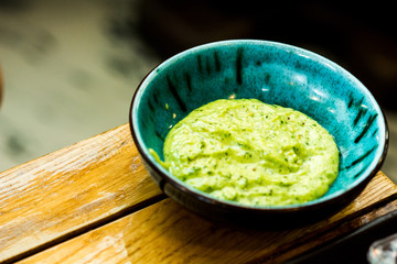 guacamole and chips