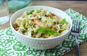 Fresh Pasta with Pesto and Shrimp