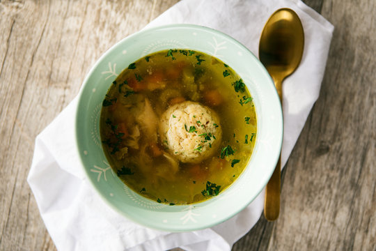 Matzoh Ball Soup For Passover