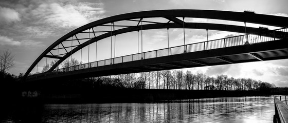 Brücke am Dortmund-Ems-Kanal in Münsterland, Fluss, Wasser, Architektur