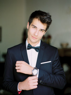 Handsome young man in suit