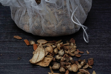 Soup spice in a netting wrap