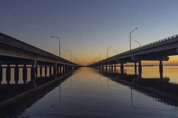 Obraz premium bridge at sunset