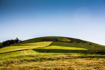 Campo sobre cielo