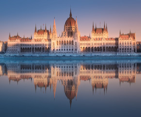 Naklejka premium Parliament building and river Danube of Budapest