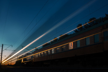 Fototapeta na wymiar train at night