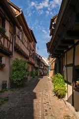 In der Altstadt von Eguisheim, Elsaß, Frankreich 