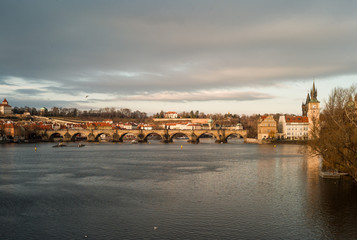 Obraz premium Blick auf die Karlsbrücke in Prag
