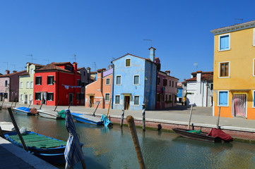 Fototapeta na wymiar Murano blaues Haus