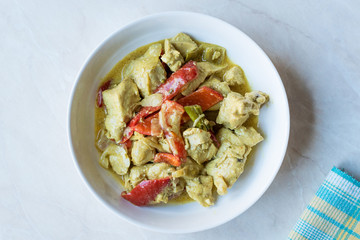 Butter Chicken with Curry Suace Murgh Makhani with Tender breast, Cream, Butter & Honey.