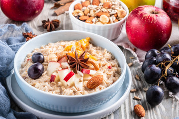 oatmeal with fruit and nuts, healthy breakfast