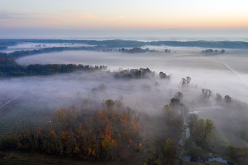 Obraz na płótnie Canvas Autumn morning in countryside.