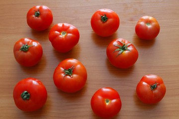 Tomatoes on the kitchen table