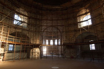 Restaurierung einer Kirche im Innenraum, Rotonda