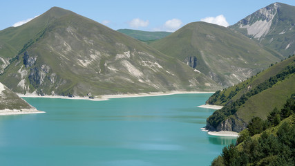Obraz premium Lake Kezenoy-am in the Caucasus Mountains of Chechnya in Russia. 