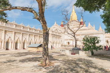 Fototapeta na wymiar Ananda Paya, one of the most important pagoda of Bagan area