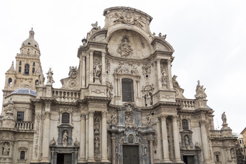 Fototapeta na wymiar front facade of the cathedral of Murcia, Spain