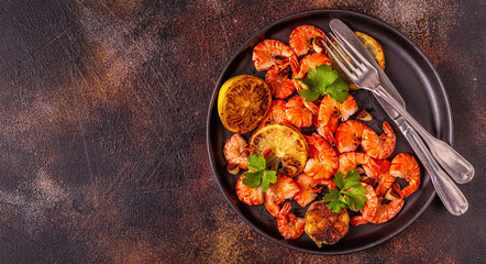 Grilled shrimps with lemon parsley and garlic